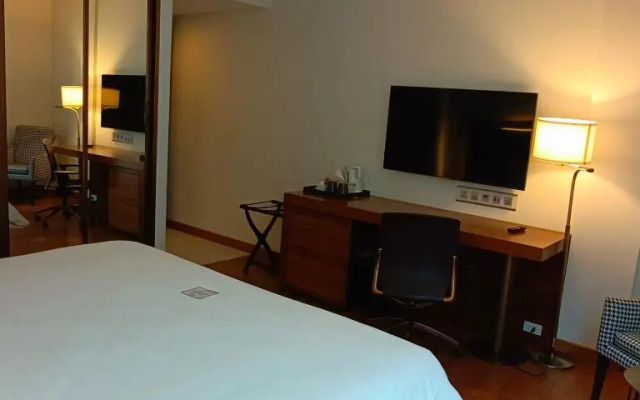 Sacha's Hotel UNO & UNO Express