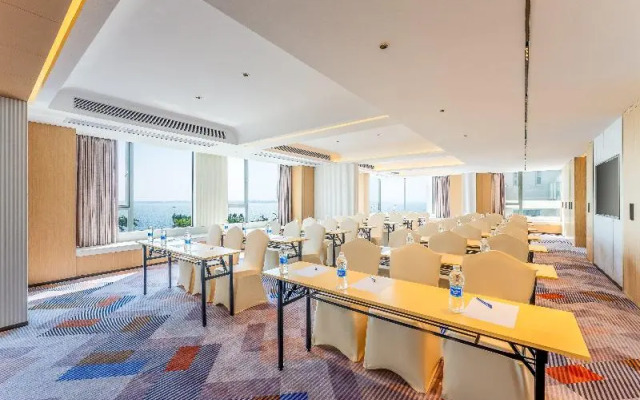 Holiday Inn Express Zhanjiang Coast