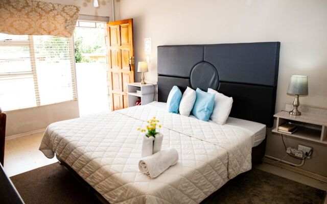 Woodpecker Guesthouse