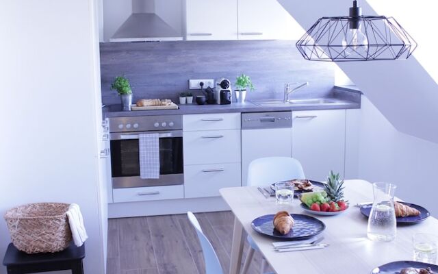 NEU-Luxus Apartment-Zentral 350m Altstadt-2Zi-65qm