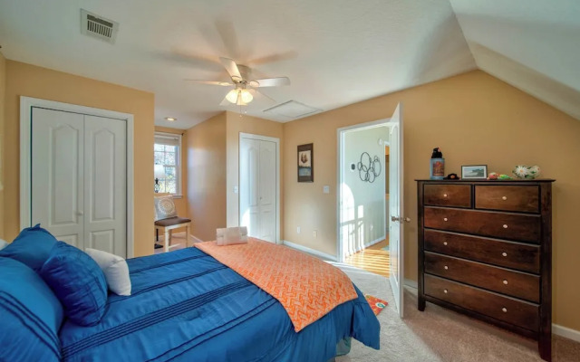 Sunset View 3 BDR Close to Downtown!