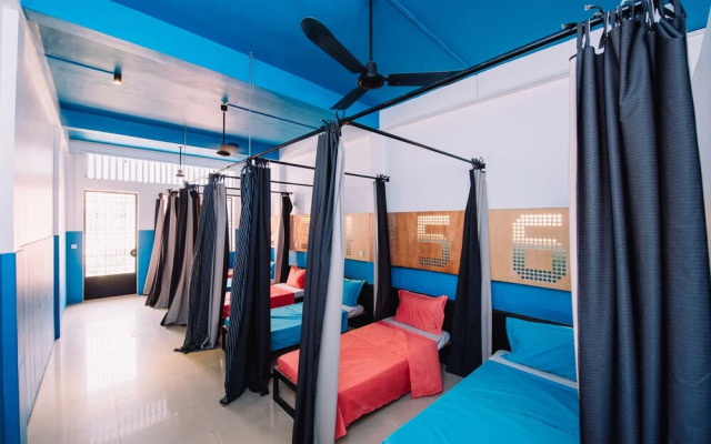 The Place Hostel & Rooftop Bar