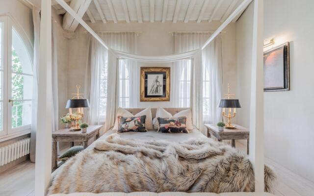 La Casina in Lucca With 2 Bedrooms and 3 Bathrooms