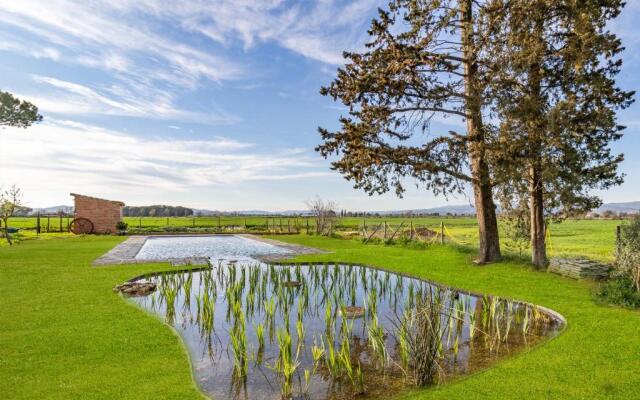 Casolare Clara with a beautiful Bio-Lake