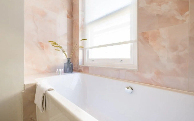 The Greenwich Hideaway - Glamorous 4bdr House With Garden