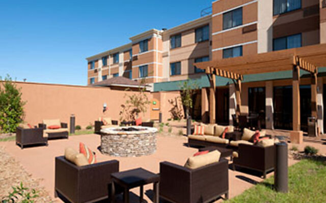 Courtyard by Marriott Alexandria