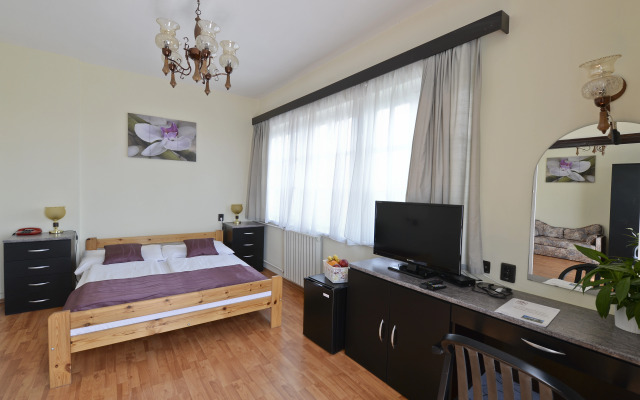 Budai Hotel