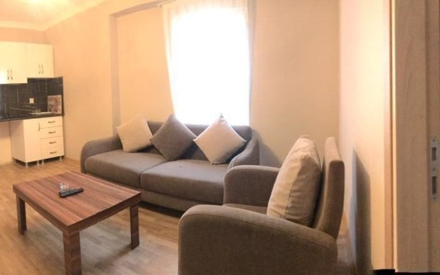 Best Suites & Studios
