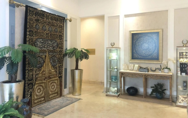 Noor Hotel