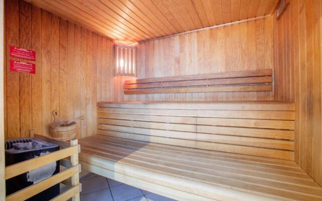 Les Balcons du Savoy