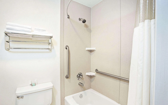 Travelodge by Wyndham Banning CA Near Casino/Outlet Mall