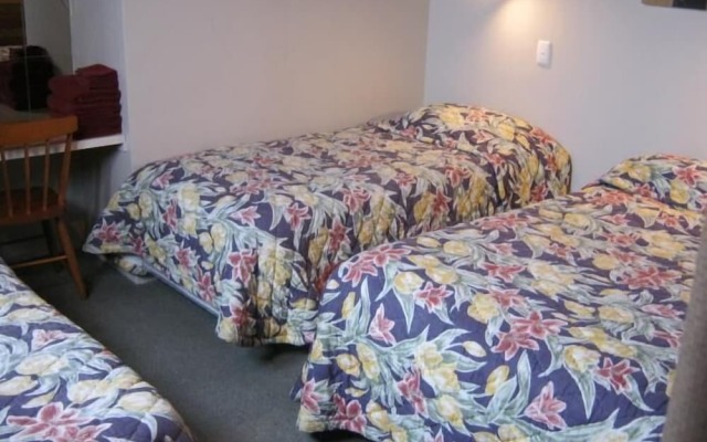 Blue Dolphin Motel