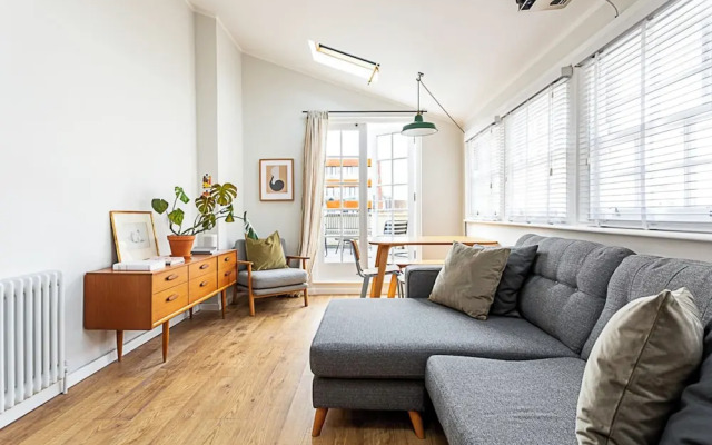 Gorgeous Hoxton Flat