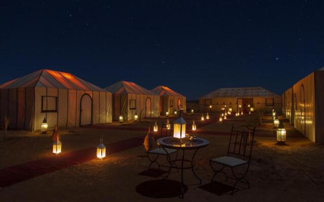 Moonlight Desert Camp