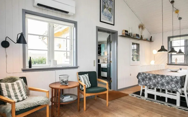 8 Person Holiday Home in Frorup
