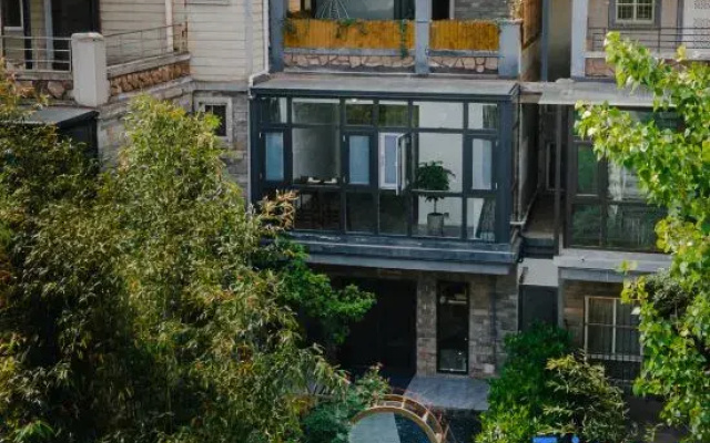 Xi'an Qinling Wildlife Park Luxian Fudi Homestay