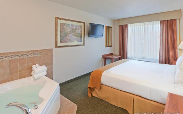 Holiday Inn Express Hotel & Suites Lancaster-Lititz, an IHG Hotel