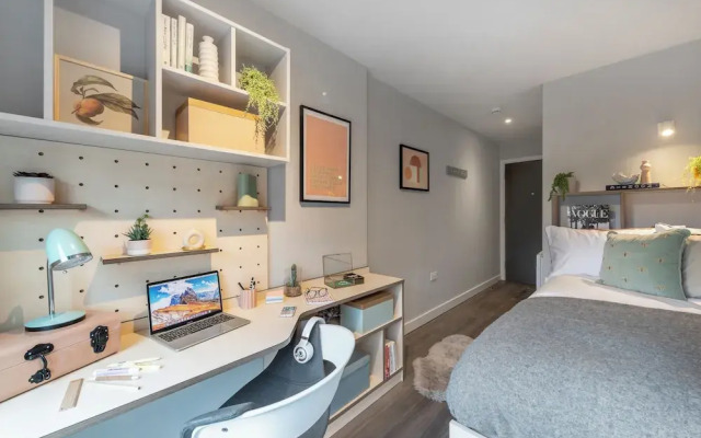 Student Only The Aspen