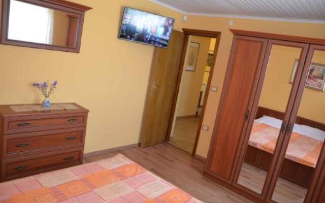 Holiday home in Tinjan/Istrien 10008