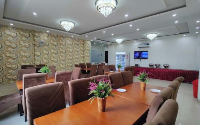 Hotel Royal Regency