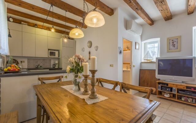 Rustic Villa Mala
