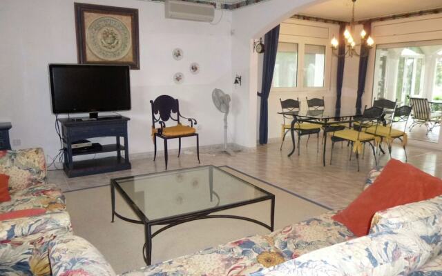 Luxurious Holiday Home in Empuriabrava With Private Pool