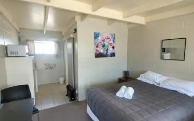 Railway Hotel/Motel Hokitika