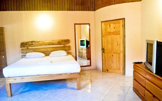 Le Mer Ocean Front Villas