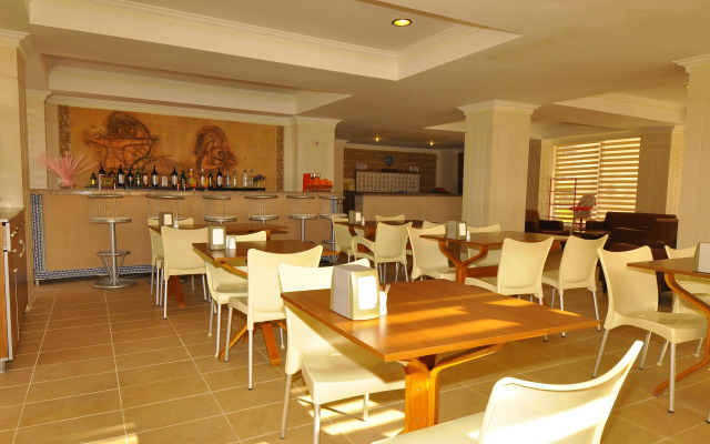 Golden Star Otel
