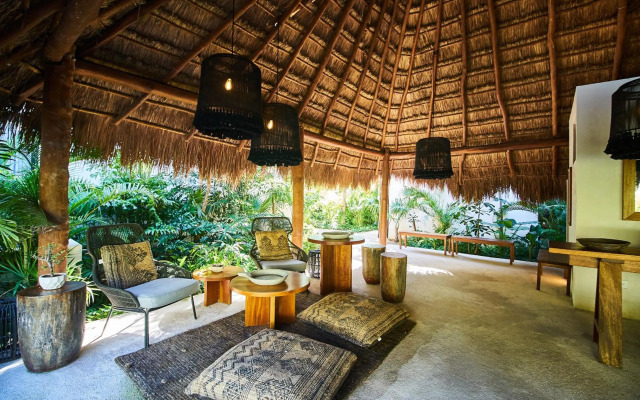 Luxury 3 Bedroom Retreat & Private Pool in Aldea Zama