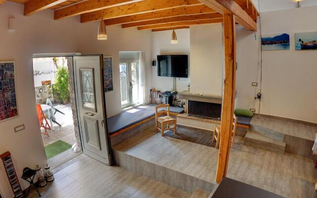 Ianos Maisonette