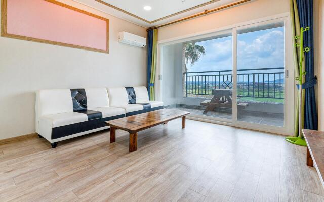 Seogwipo Dobitnarae Resort