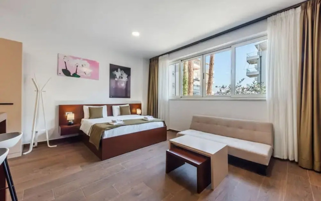 Modern Studio by the Beach - Orkidea