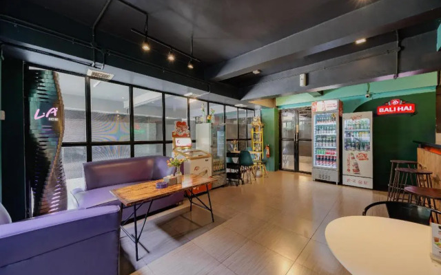 Sans Hotel Roxy Jakarta