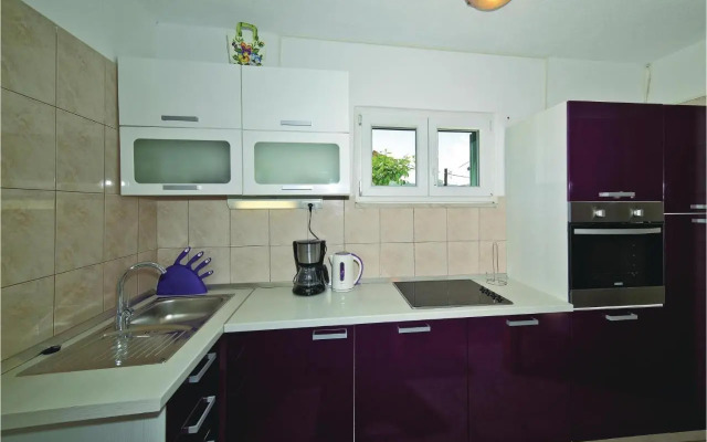 Apartment Trogir with Sea View 05