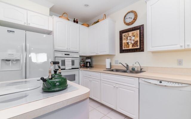 4410 Warren ave 508