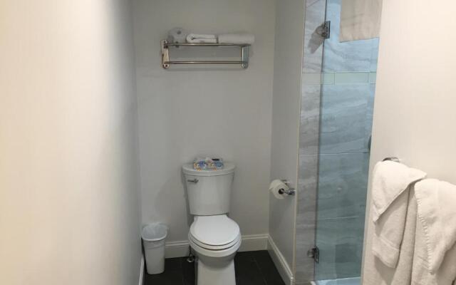 Rhea's Inn By The Sea