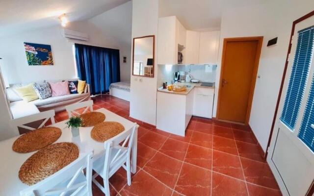 Apartment Linda1 - 20m from the sea