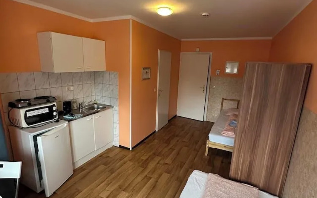 2-Rent Group Hostel Apartments HAN53