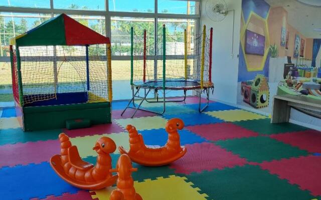 Flat piscina/academia/campo de futebol-Muro Alto
