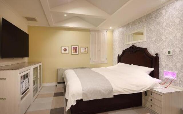 Hotel Birthday Gifunishi (Adult Only)