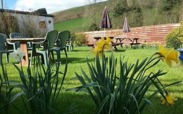 The Red Lion Country Inn