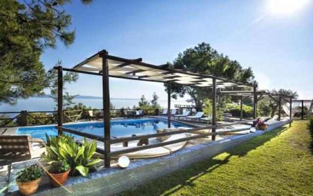 Aparthotel 4 stars Ormos Panagias