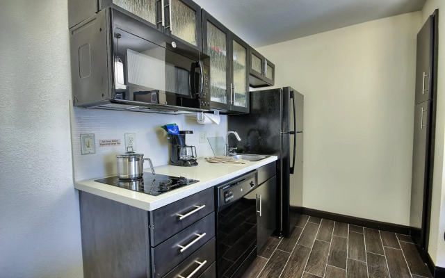 Candlewood Suites Columbus - Grove City by IHG