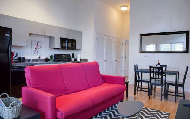 Fun 1 BR Apt In Popular NODA