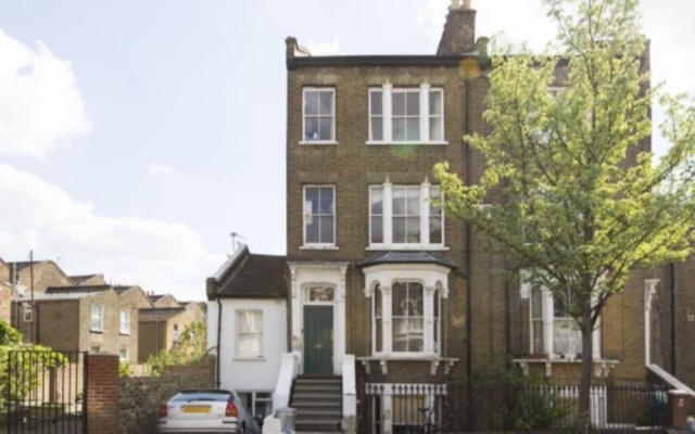 Beautiful Conversion Flat in Fashionable Hackney