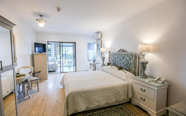 Misty Waves Boutique Hotel