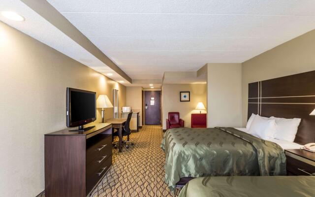 Quality Suites Milwaukee Airport