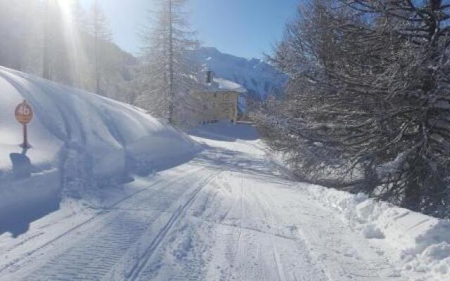 Skihütte Zams Tirol Österreich