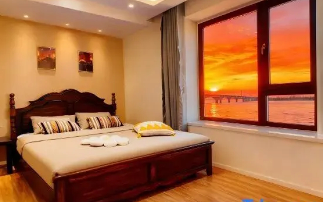 Sunset River View Homestay